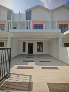 Double Storey Terrace, Forest Heights, Arden Hill